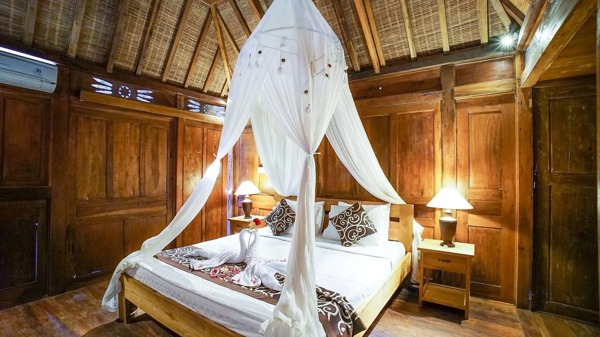 Sandana Ubud Villa Indonesia